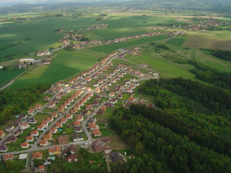 Letecký pohled na obec Sulice